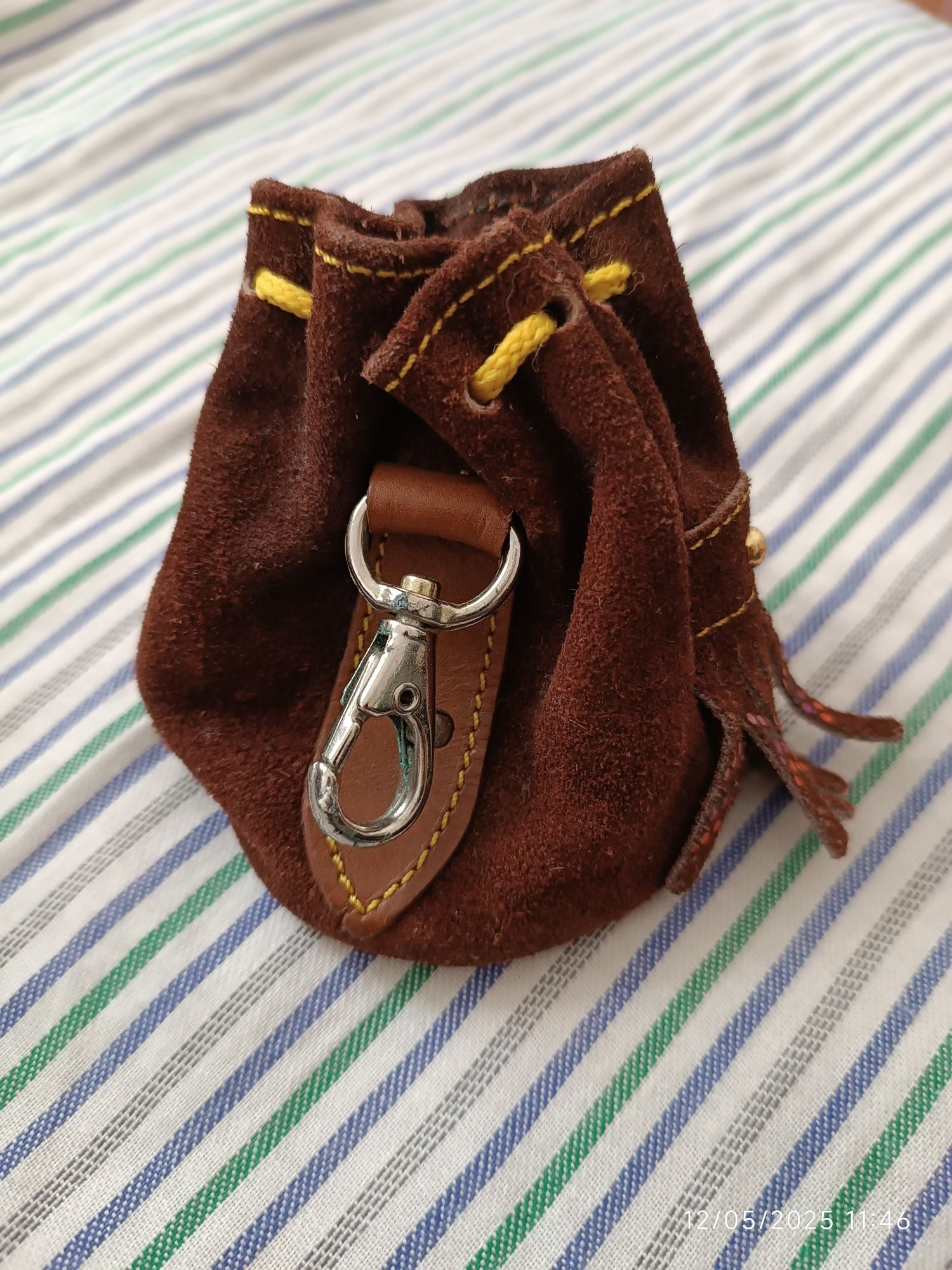 Porta moedas artesanal em pele