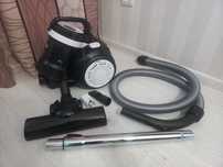 Пылесос циклон Russell Hobbs