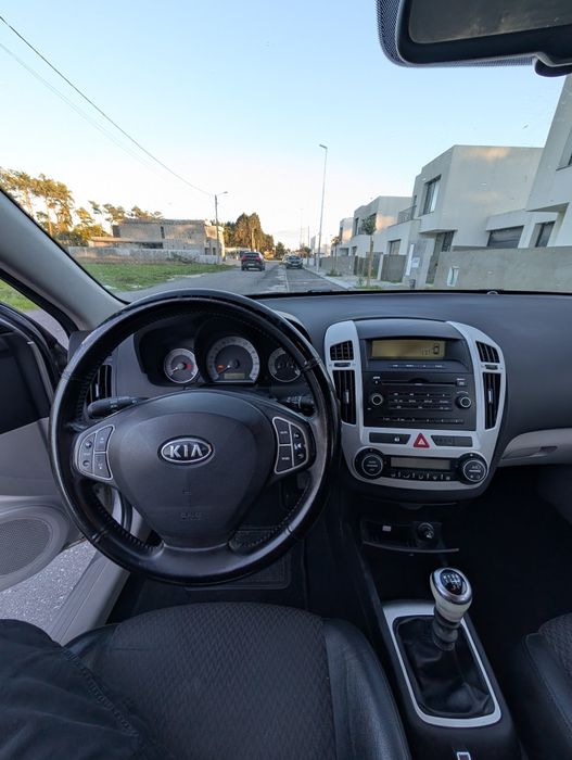 Kia Ceed 1.6 diesel como novo