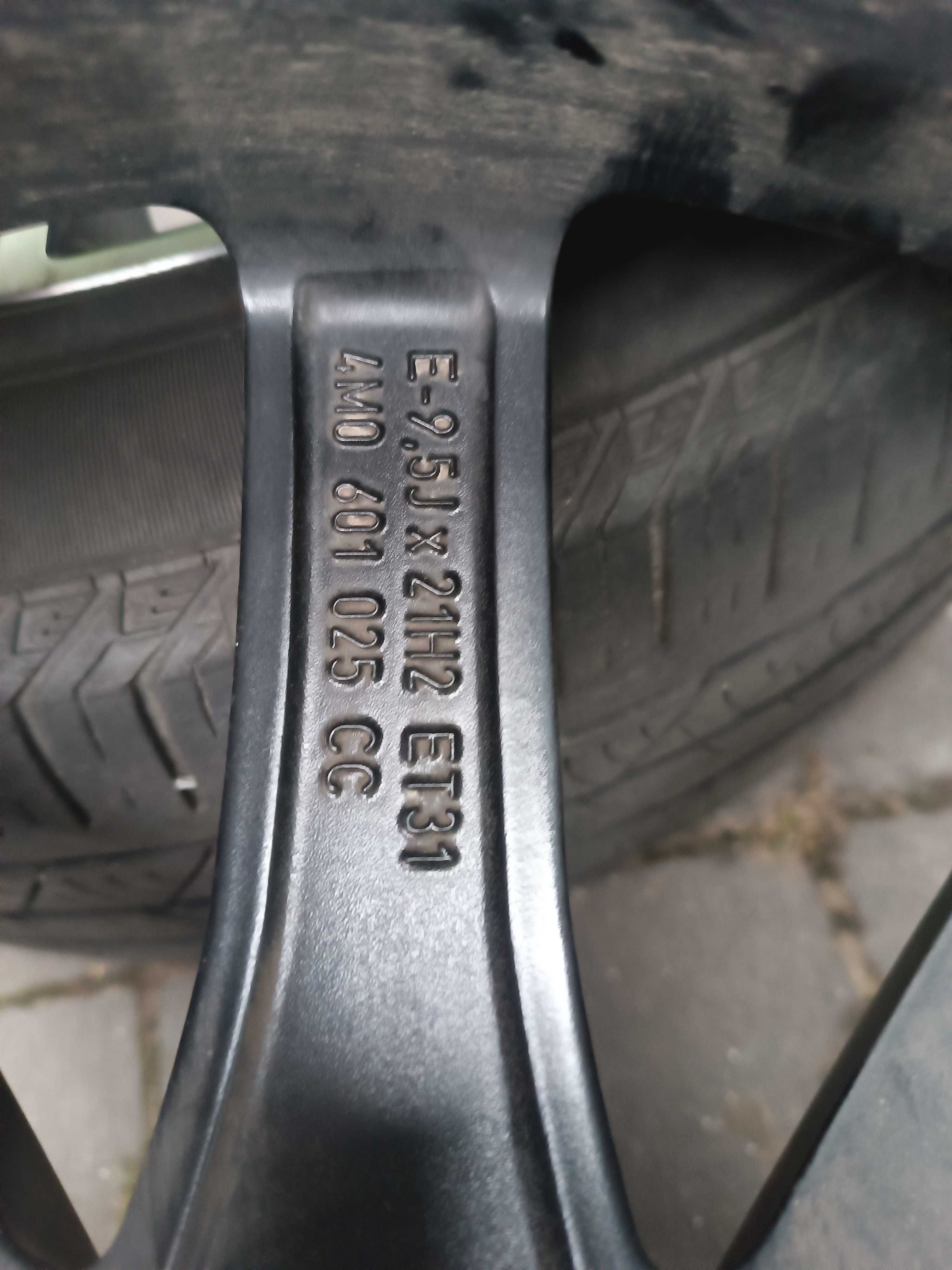 Felgi  Aluminiowe 21  Audi Q7 II 2021 4M0.601.025 CC