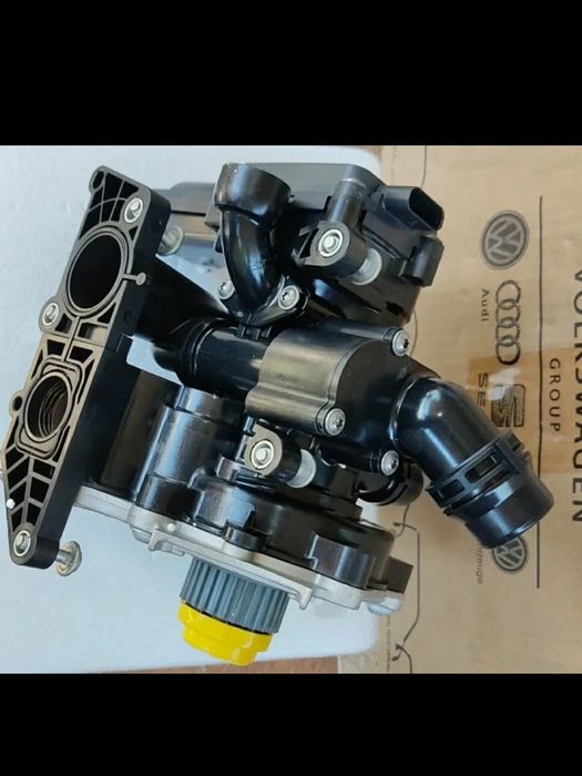 Термостат VAG 1.8-2.0tfsi 06L121111G Гарантія на встановлення