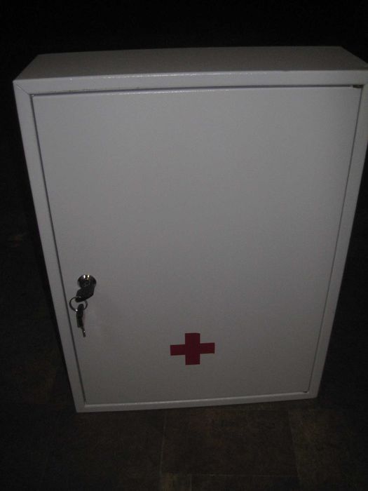 Продам шкафчик для медикаментов- металлический