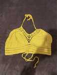 Top de renda amarelo