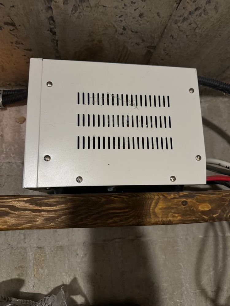 Источник бесперебойного питания(UPS)Strong Euro Power 800E/VA/500W 12V