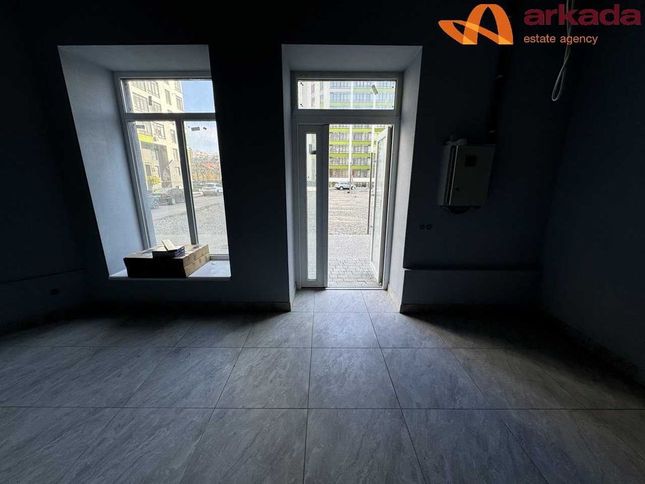 ОРЕНДА комерційного фасадного приміщення 
ЖК Міленіум (S)