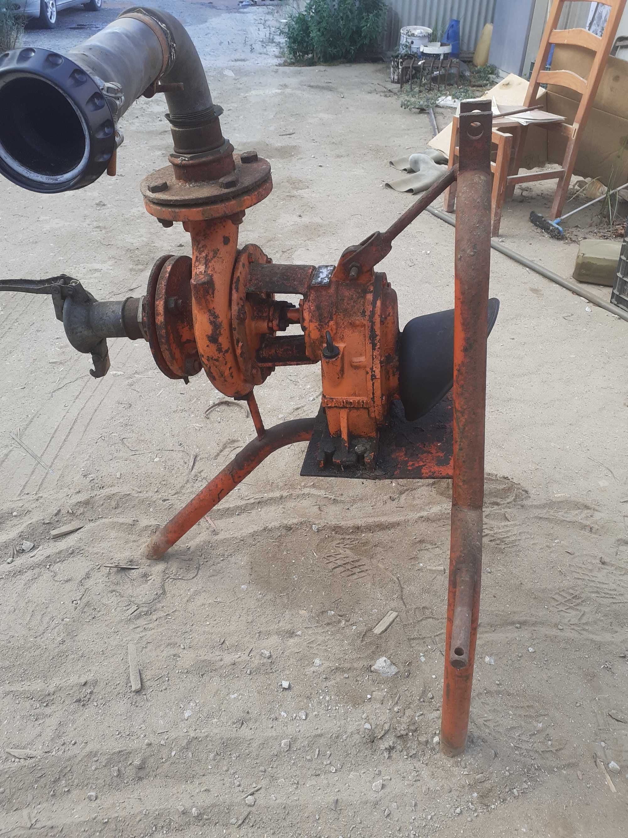 Bomba de rega para tractor
