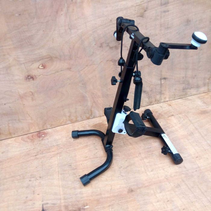 Велотренажер з еспандерами Crivit, з Європи