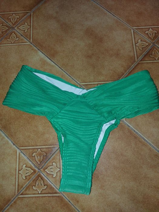 Parte de baixo de bikini tamanho s