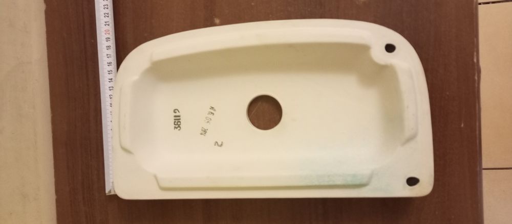 Кришка до бачка унітазу, відмінний стан, розміри на фото