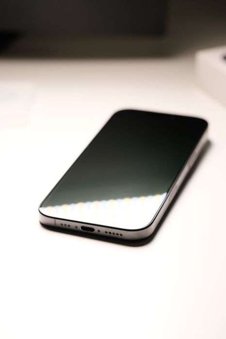 iPhone 16 Pro 128GB - Preto Titanium