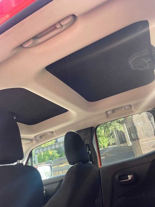 Автомобиль Jeep Renegade