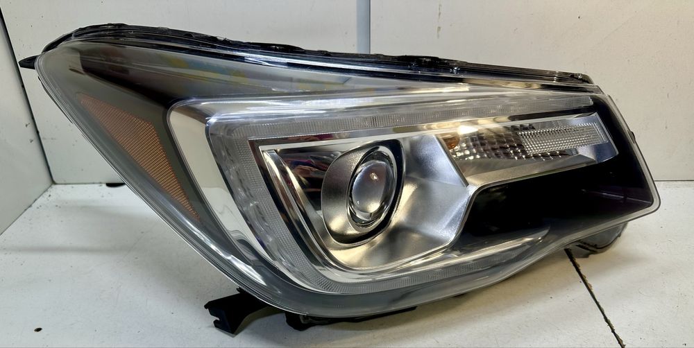 Фара правая subaru forester 2017 2018 USA full led 84002SG261
