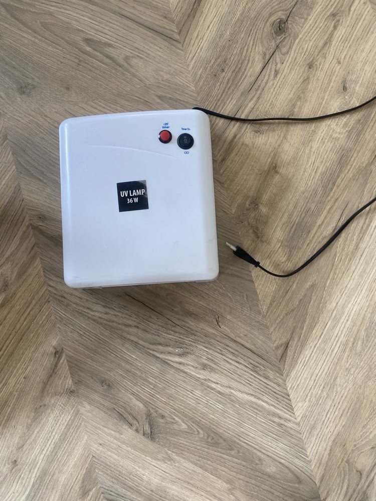 Lampa UV do utwardzania lakieru do paznokci