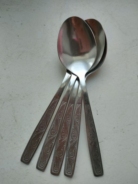 Продам столовые ложки из нержавеющей стали.