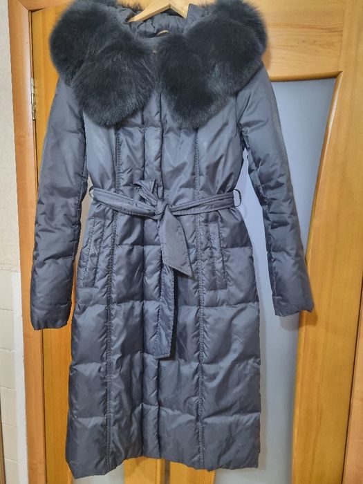 Жіноче пальто пуховик чорного кольору