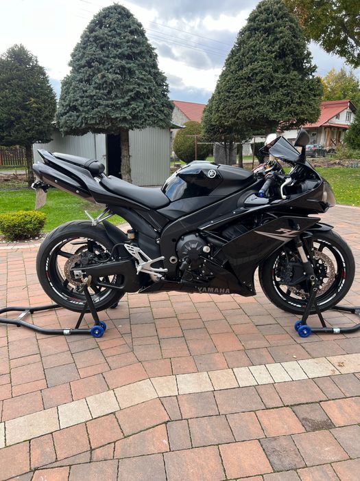Yamaha R1 RN19 niski przebieg
