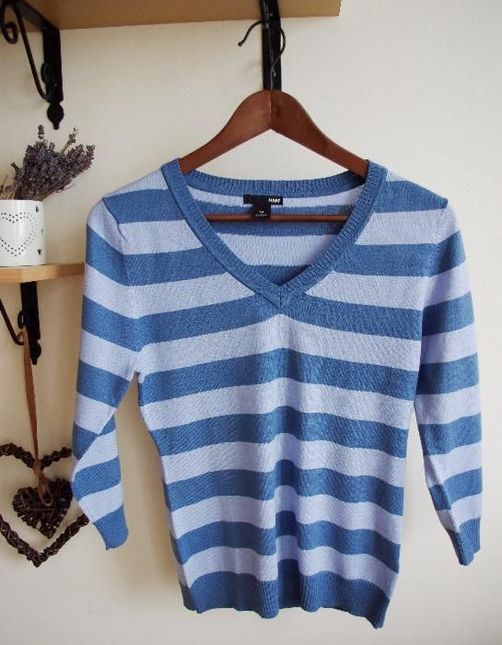 Sweter w paski z dekoltem V niebieski H&M rozmiar M jak nowy