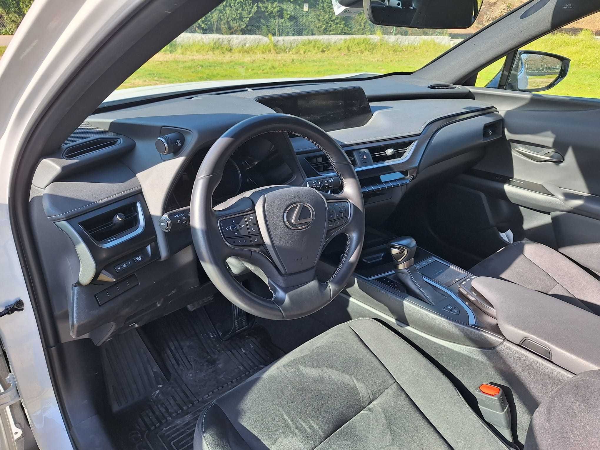 Particular vende Lexus ux250h Premium