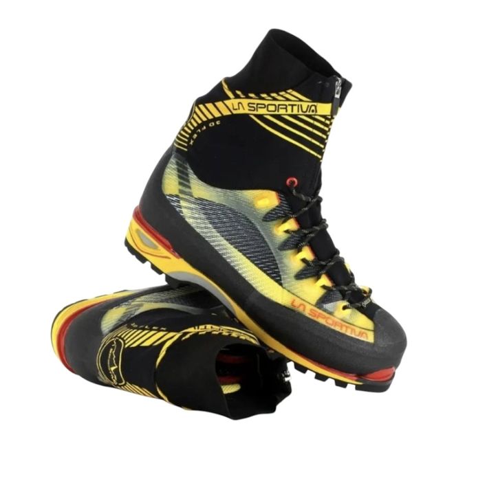 Сверхлегкие альпинистские ботинки La Sportiva.