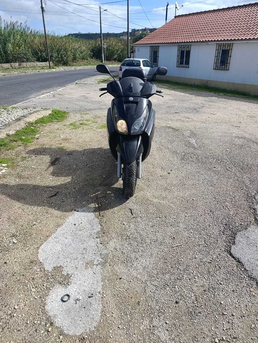 Piaggio X7 125 bom estado