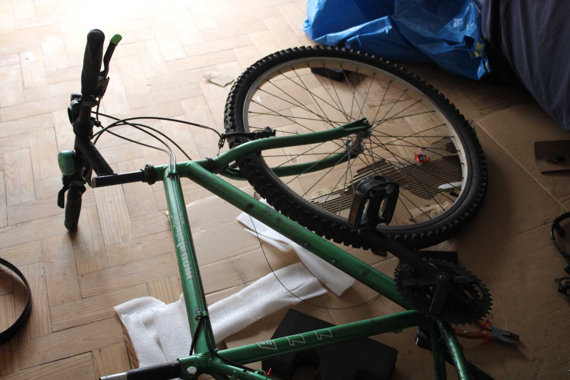 Bicicleta BTT para restauro