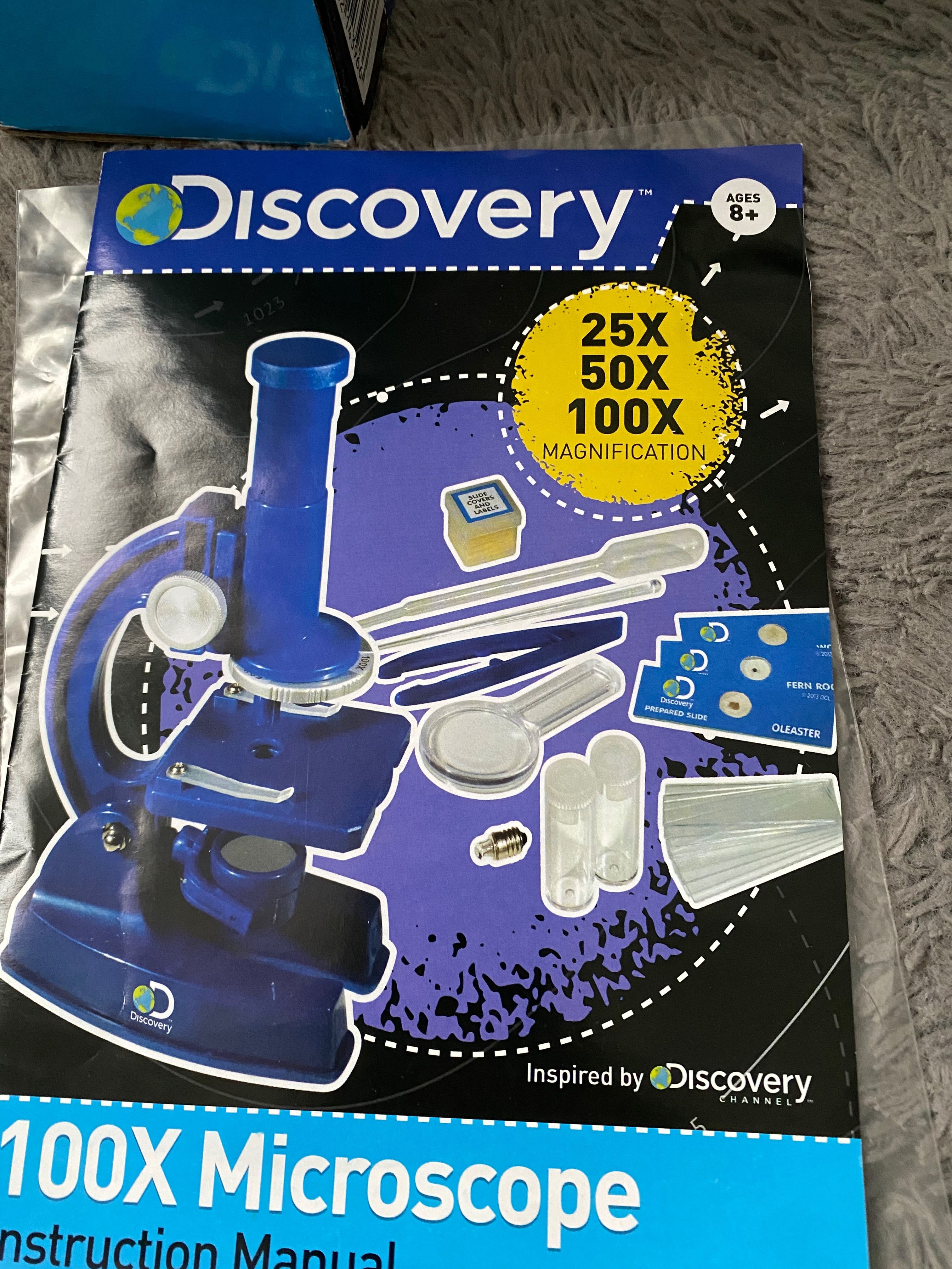 Mikroskop Discovery  w dobrym stanie