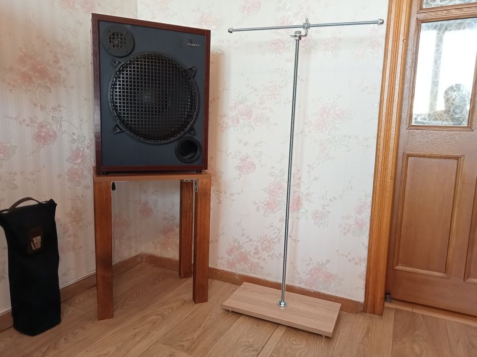 Стійка тримач для одягу рейл вішак корнер