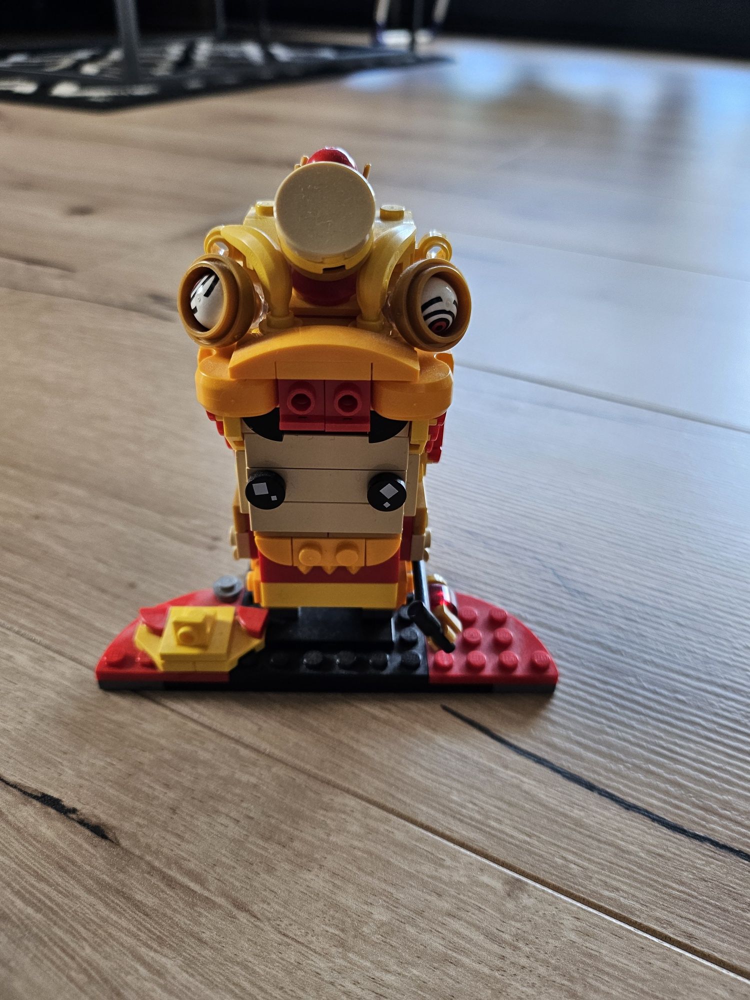 Klocki LEGO® 40540 Chłopak tańczący taniec lwa