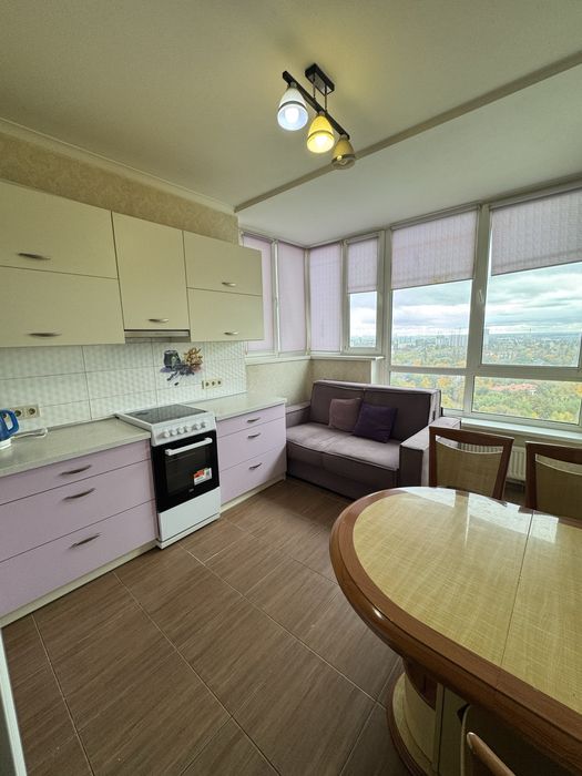 Продаж 1 кімн , Михайла  Донця 2А , Відрадний , Соломʼянка