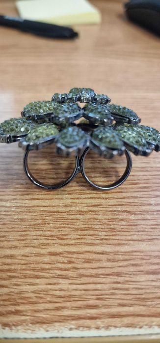 Pierścień oryginalny na 2 palce, żółto-zielony kwiat