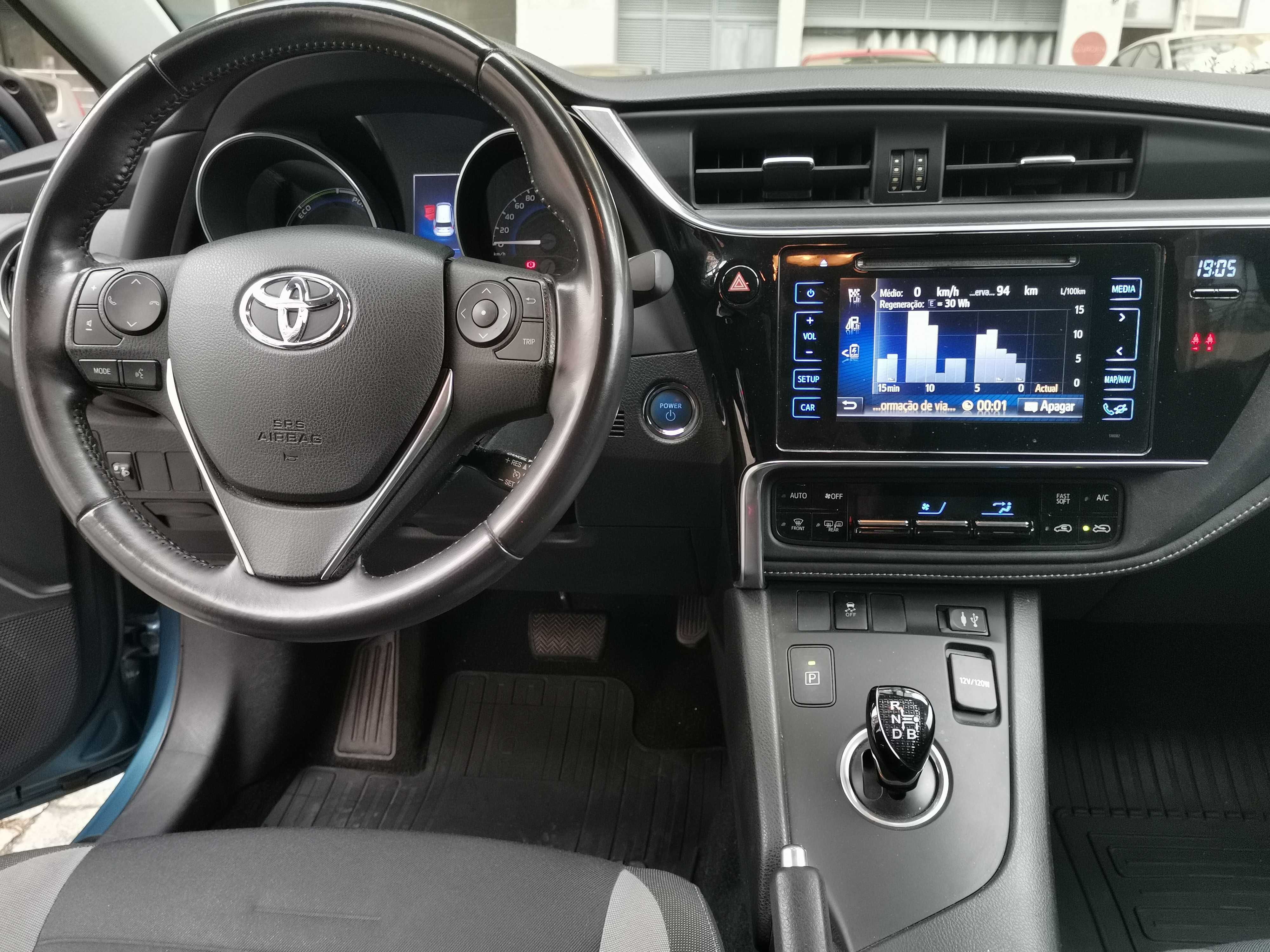Toyota Auris Touring Sports 1.8 Híbrido Gasolina