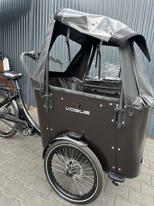 Elektryczna riksza renomowanej marki Vogue