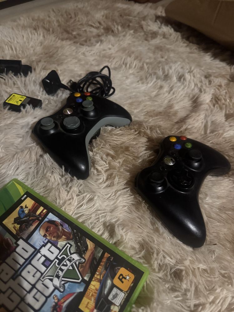 Xbox 360 S 500GB Dwa pady Gry