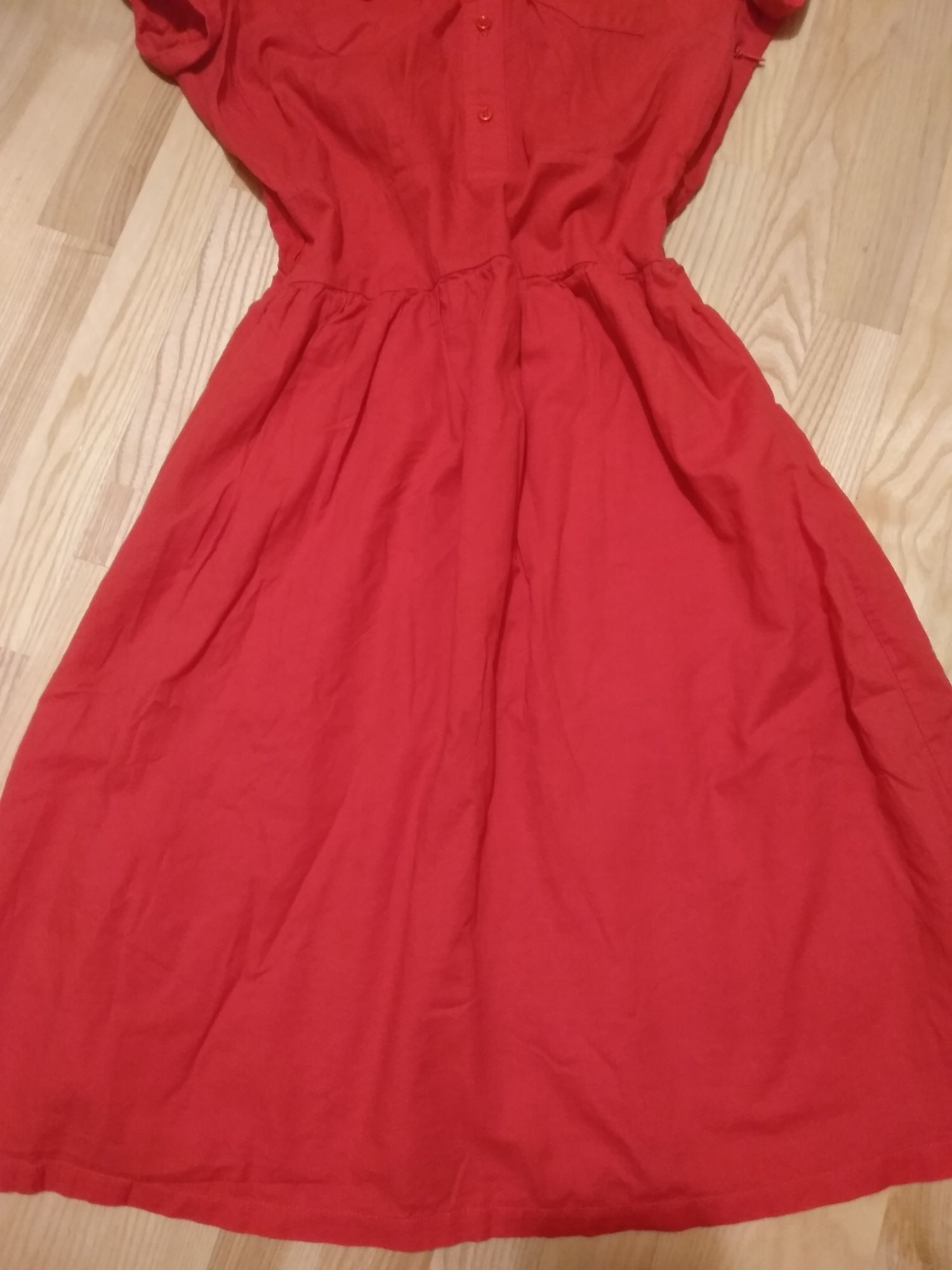 Czerwona bawełniana rozpinana sukienka do karmienia S