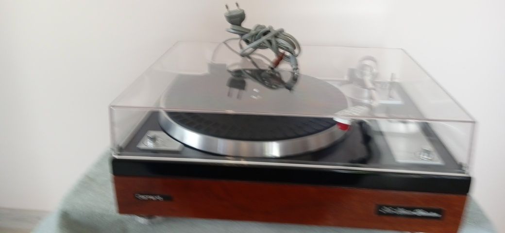 Gramofon Garrard. Pioneer. Technics.
