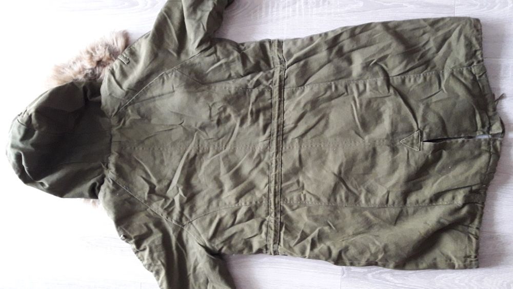 Płaszcz zimowy bardzo ciepły AMISU r.42 futerko odpinane