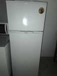 Frigorífico com gaveta congeladora