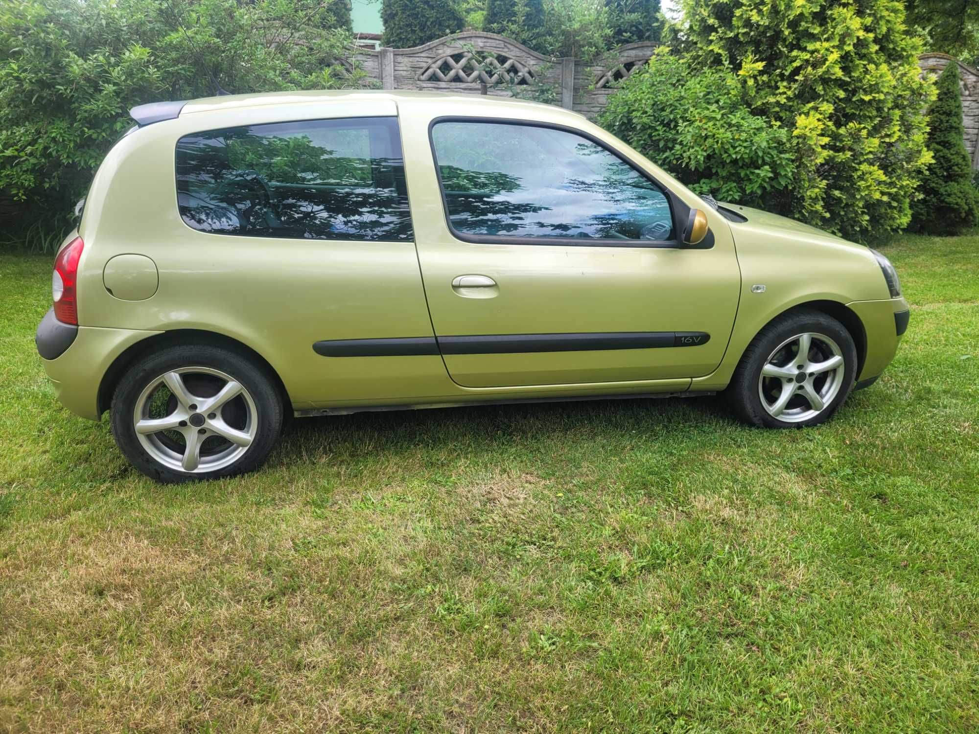 RENAULT CLIO 1,2 benzyna
