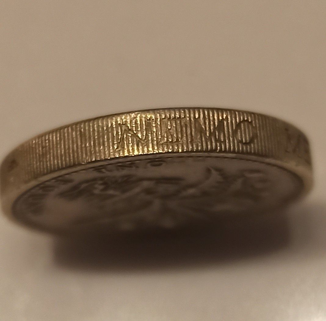 Moneta kolekcjonerska One Pound 1984 Elizabeth II