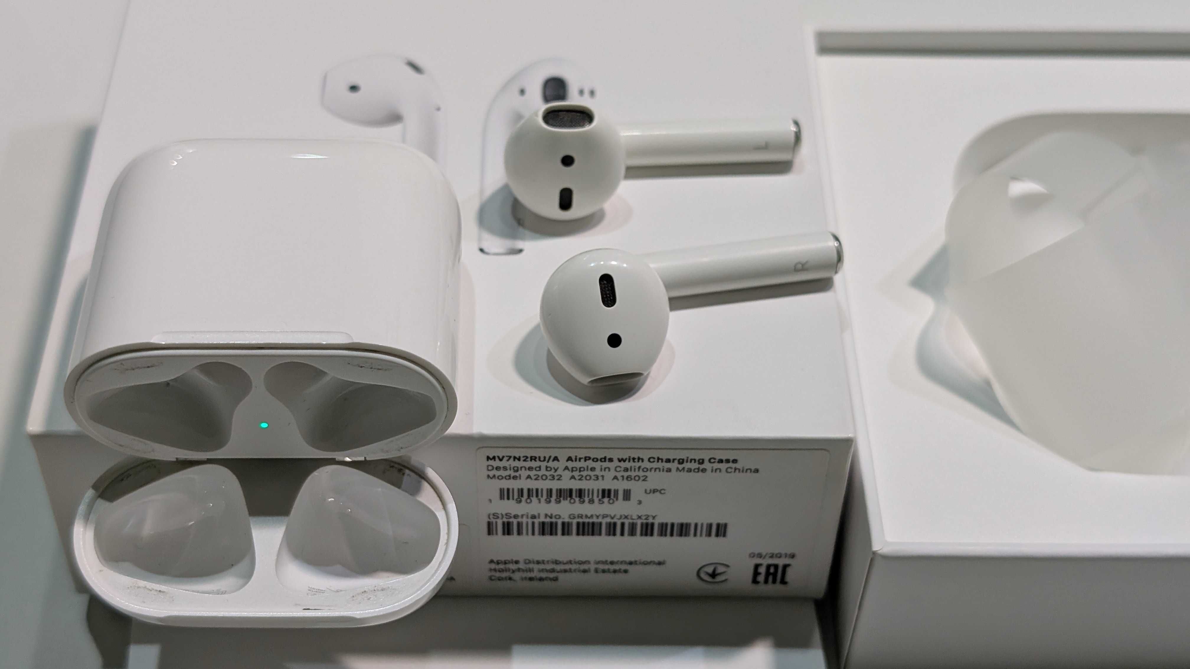 Apple AirPods 2nd gen with Case наушники (оригинал)