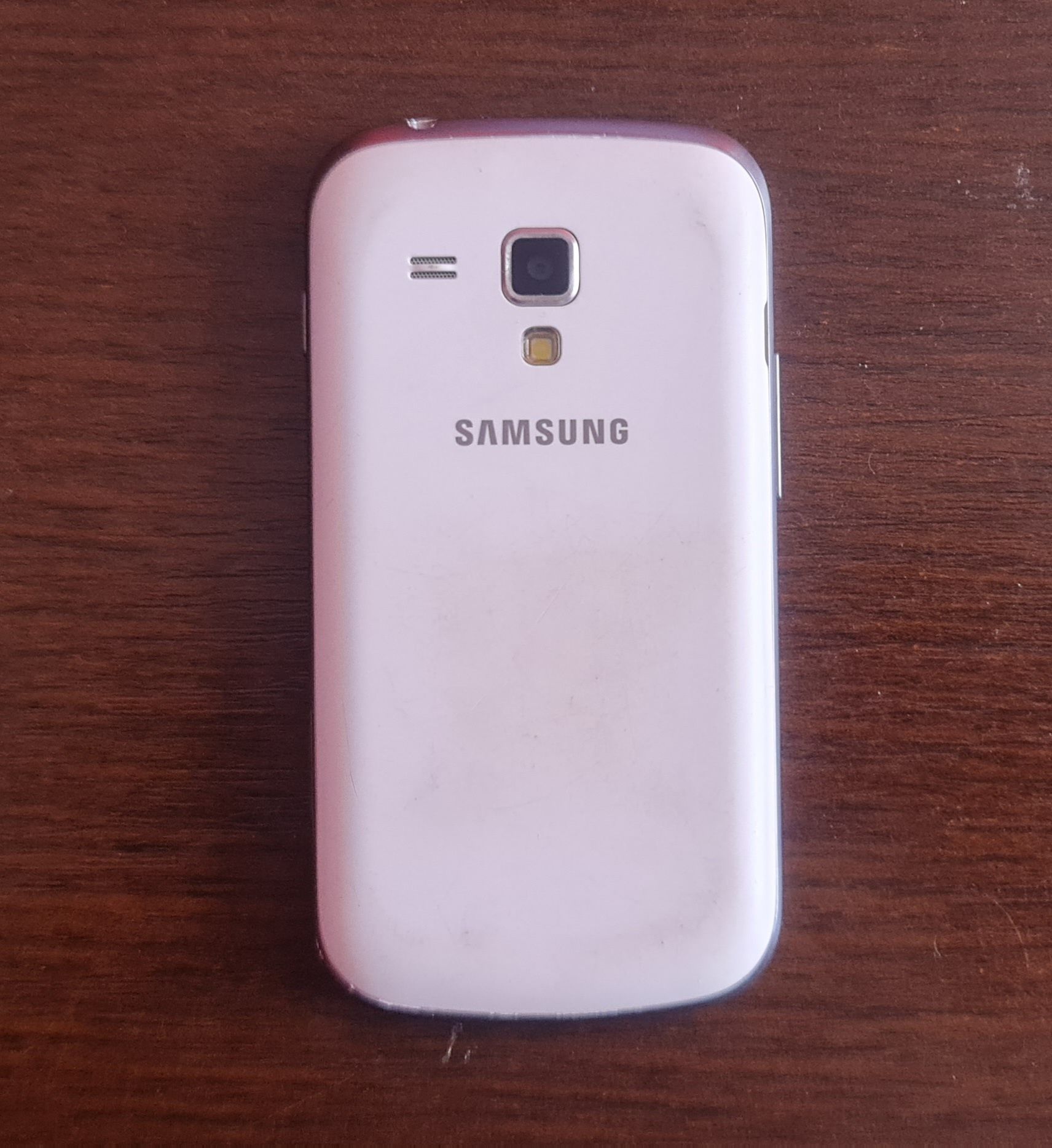 Telefony 8 sztuk, Samsung, LG Nexus, Lenovo,Nokia, LG do naprawy lub n