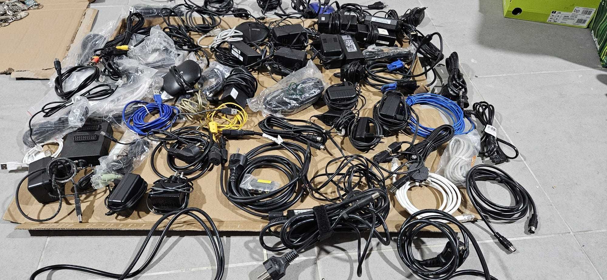 Carregadores, camaras, acessorios diversos para pc telemoveis etc