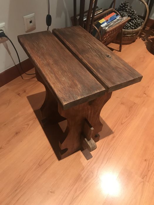 Banco em mogno outro pinho pintado branco