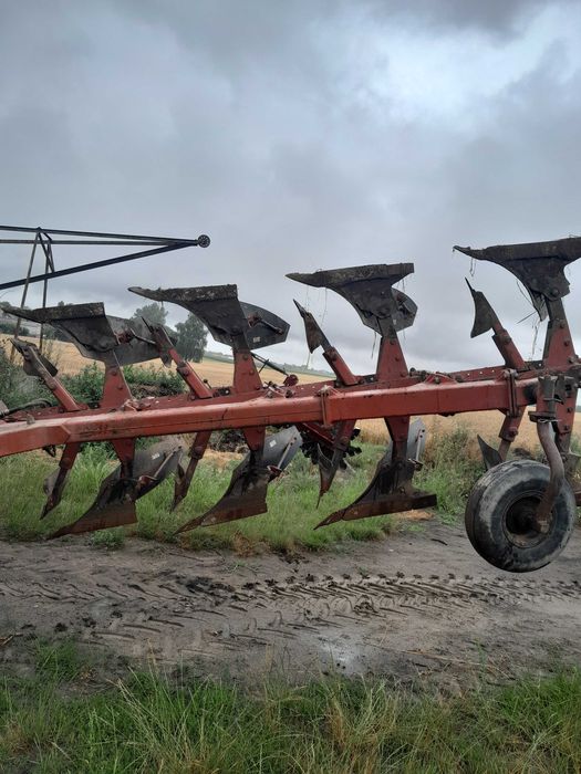 Pług Gregoire Besson 3+1.