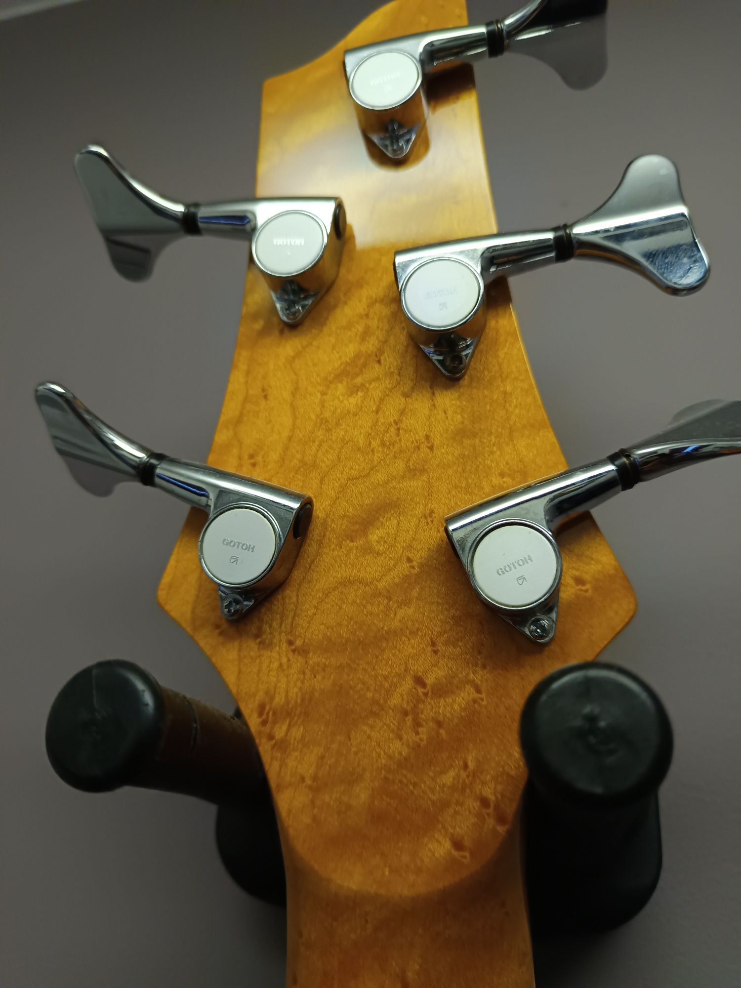 Gitara basowa Warmoth Custom V USA Bartolini ( Fender Jazz Bass Music