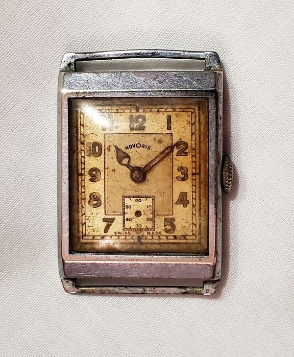 Часы Novoris в хроме белый корпус Swiss механизм 30е года времён ссср