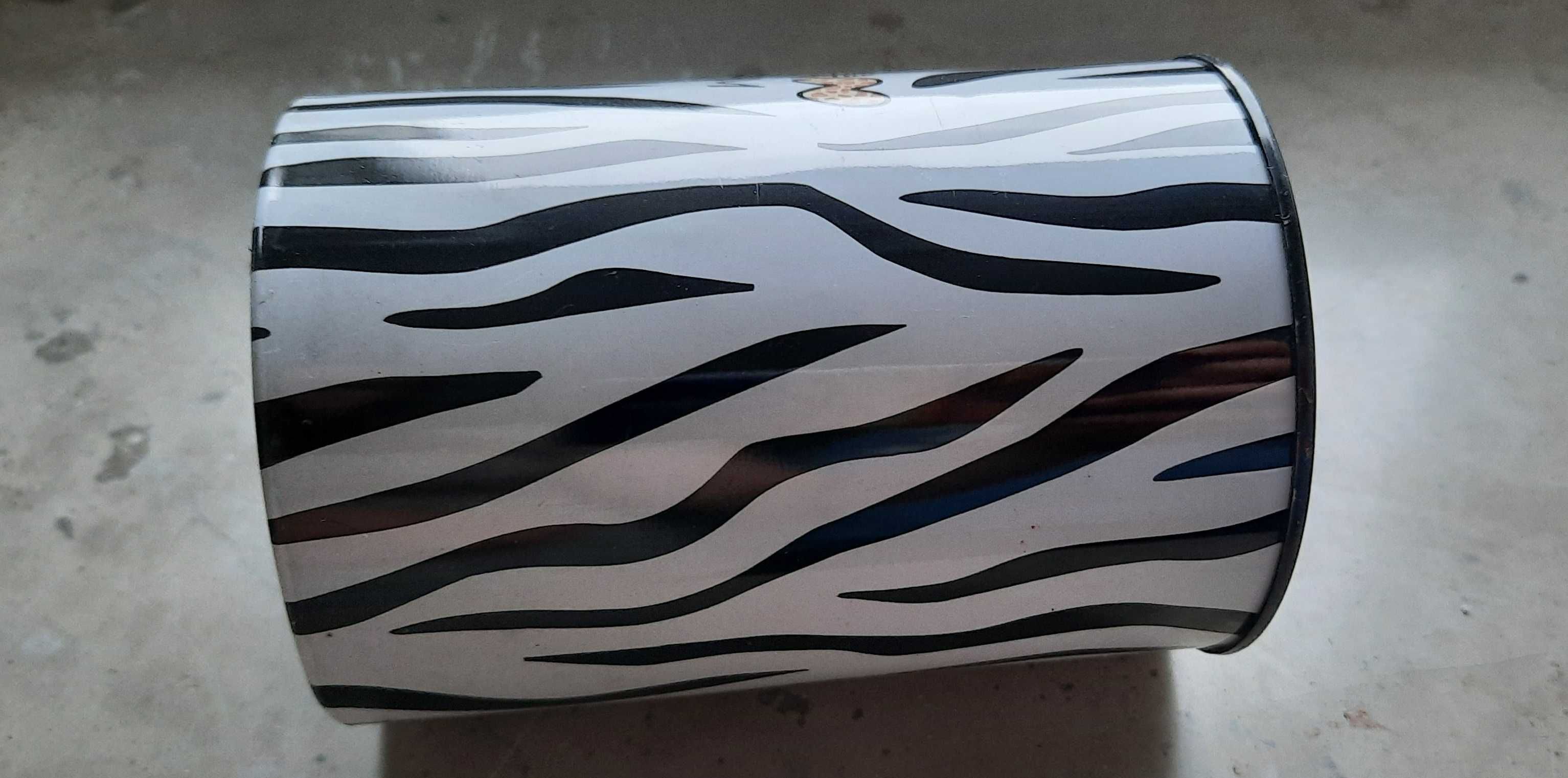 Metalowy pojemnik przybornik na długopisy Wild Nici zebra