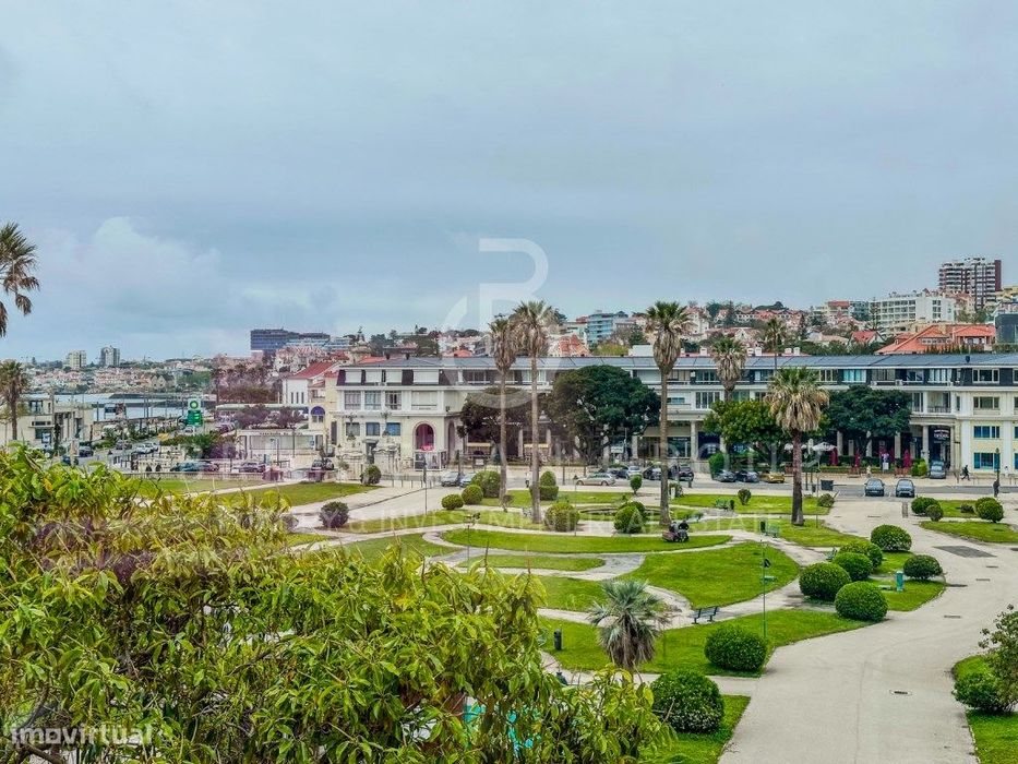 Apartamento renovado com vista mar no Estoril