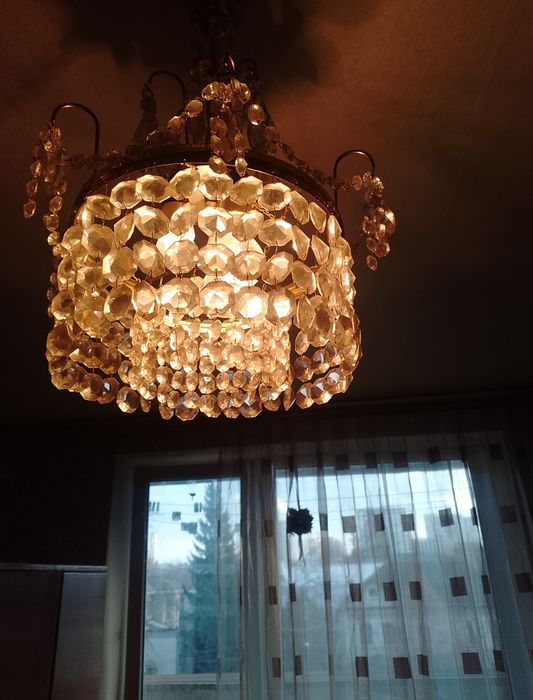 Хрустальная люстра