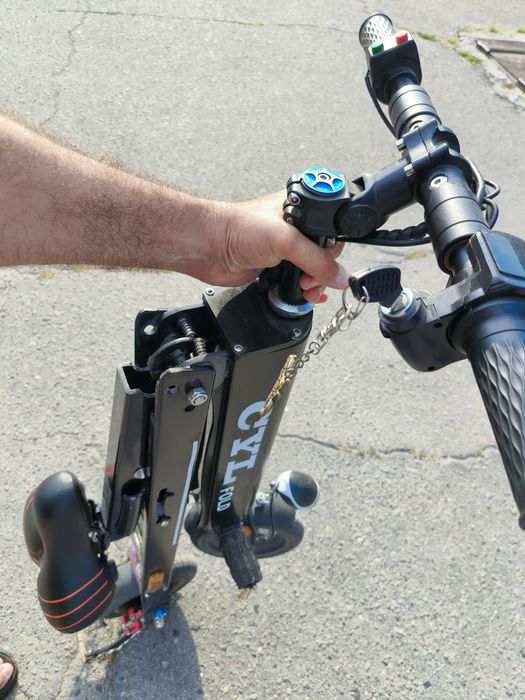 Продам електросамокат